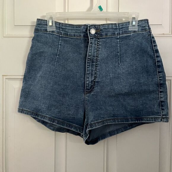 Wild Fable Highest Rise Denim Shorts Size 12 - Picture 1 of 4